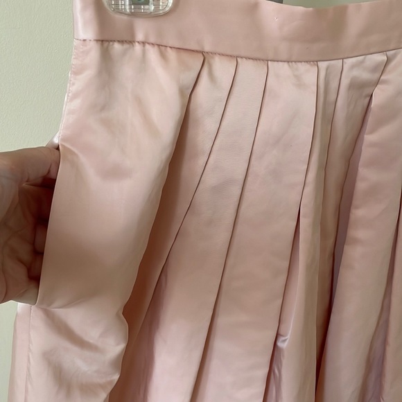 Banana Republic peach pleated midi skirt, size US 2 - Picture 7 of 7